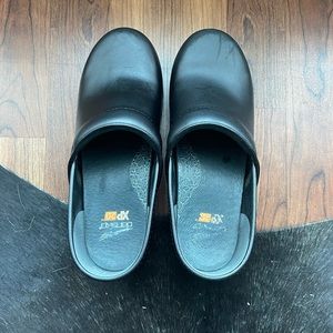 Dansko XP 2.0 shoes